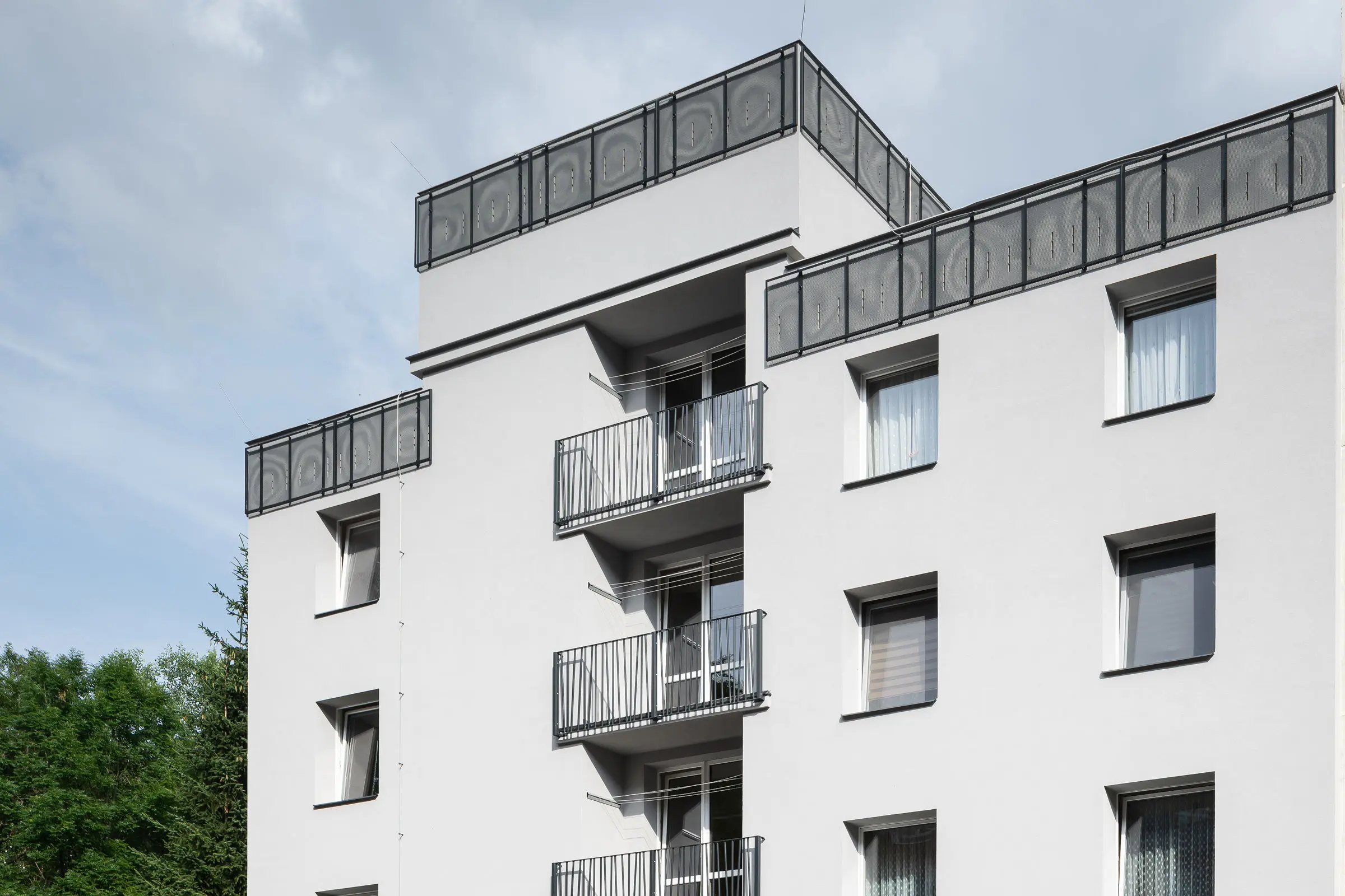 Vkusná premena bytového domu v Bedřichove