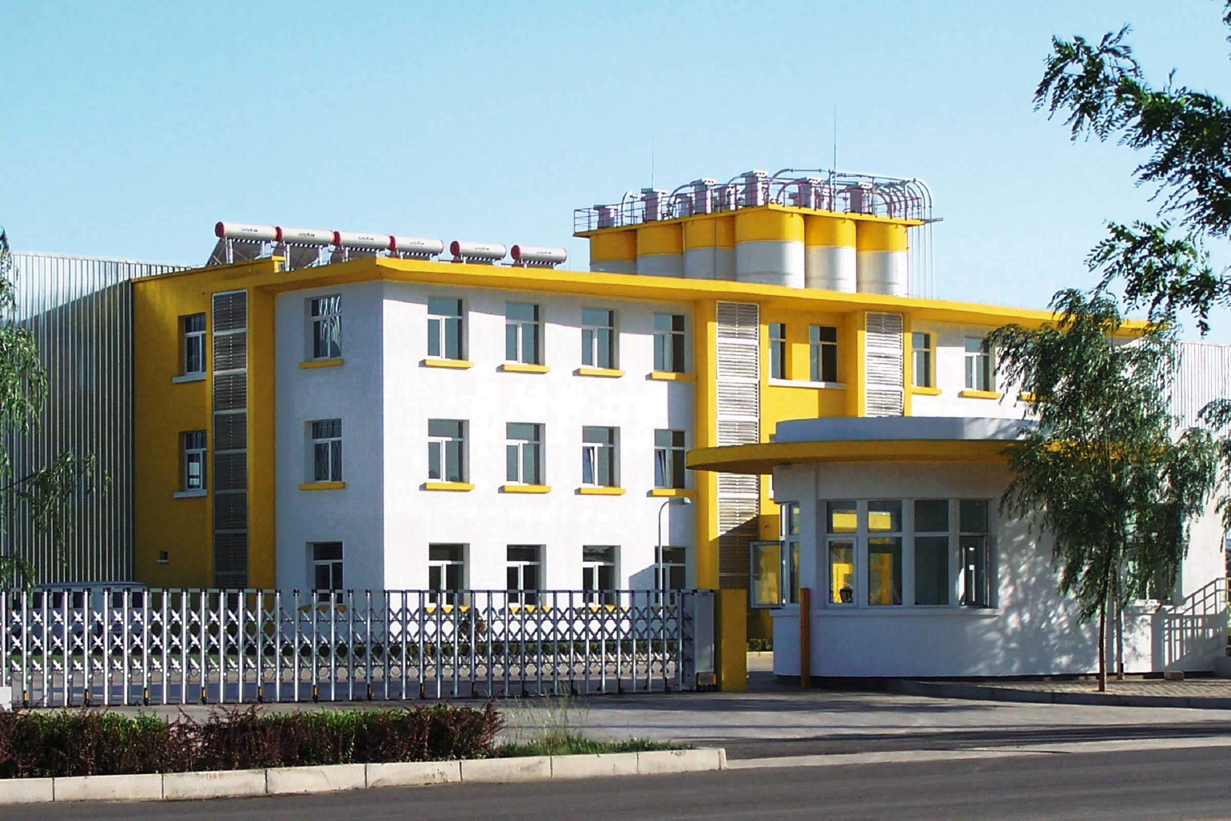 Výrobná a administratívna budova Sto v Langfang neďaleko Pekingu, Čína