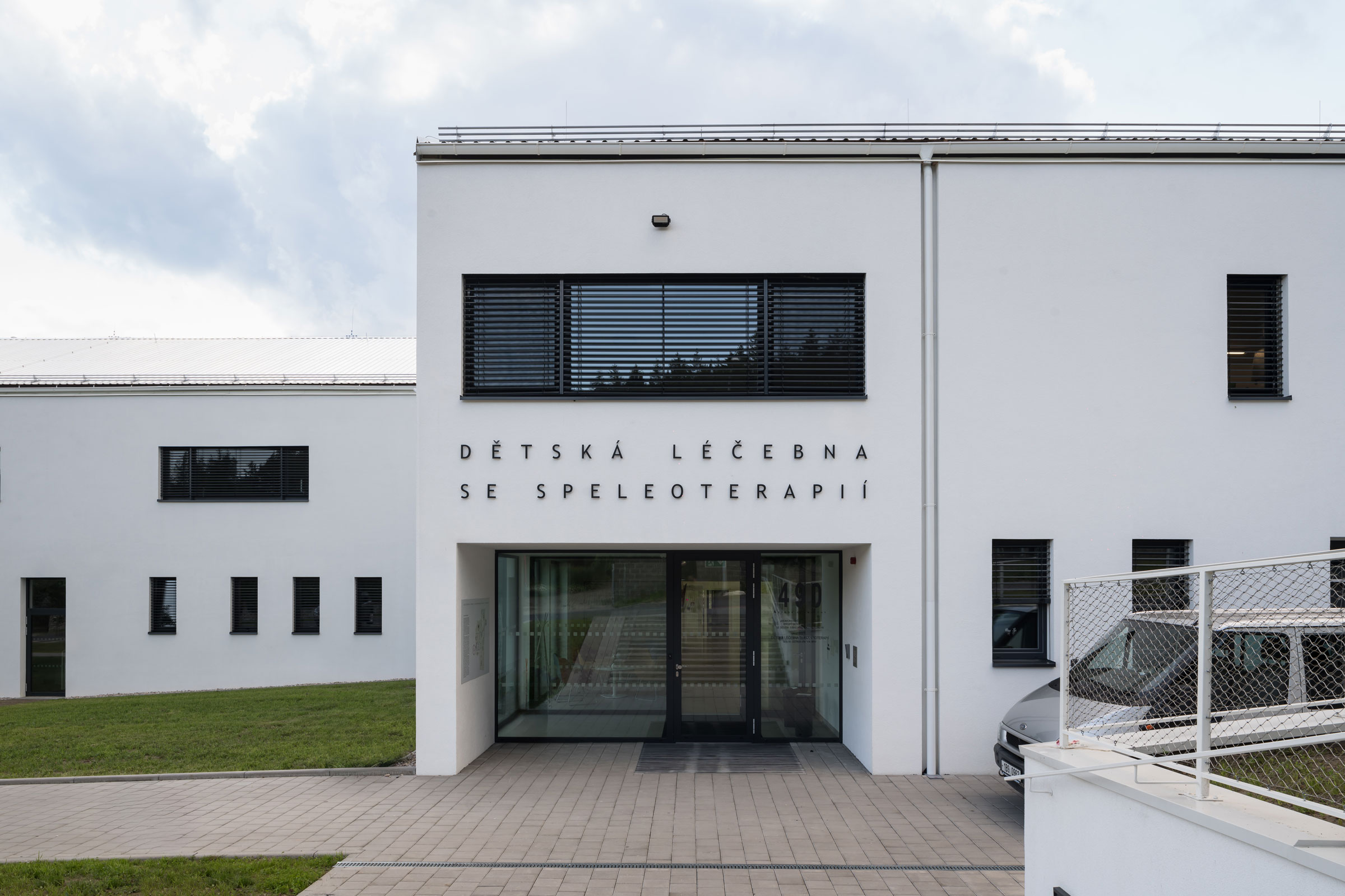 Čistá fasáda detskej liečebne