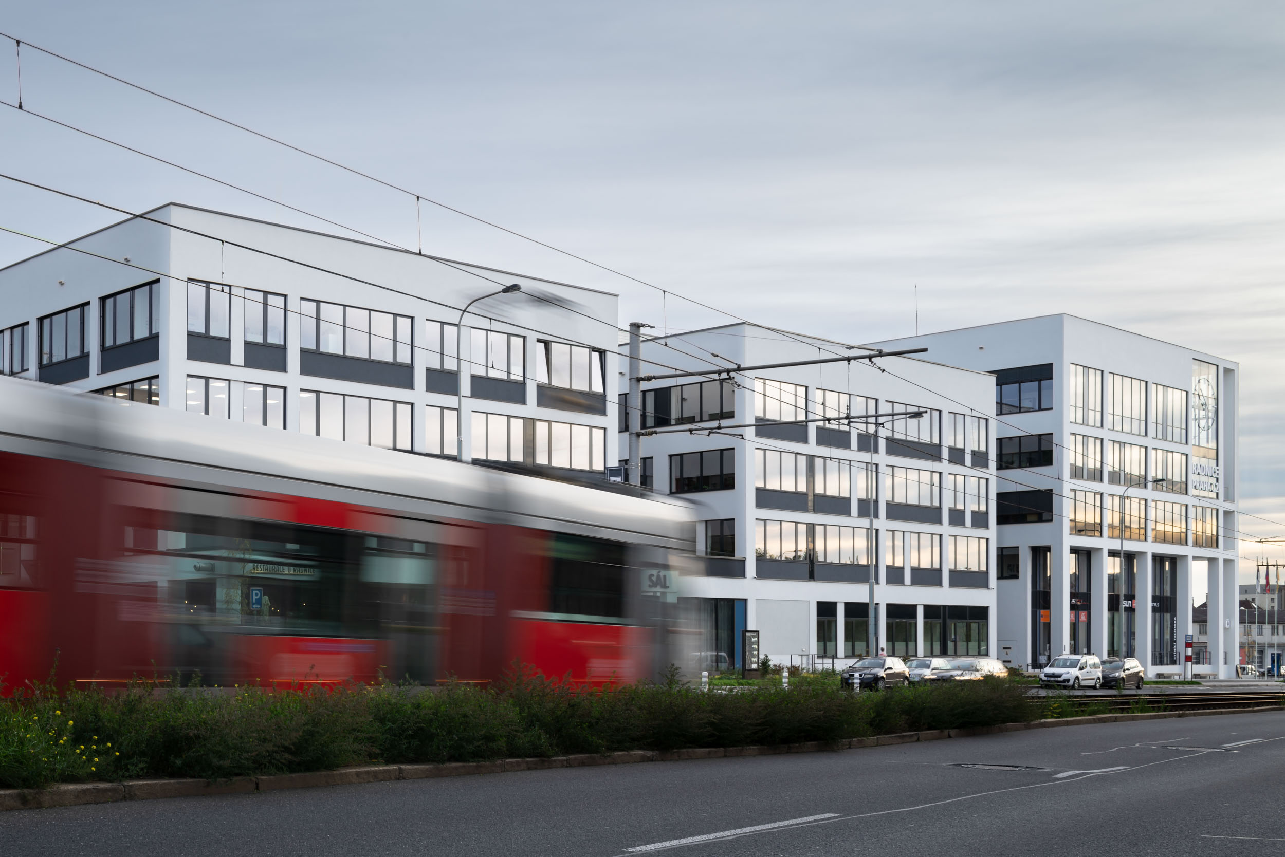 Budova novej radnice v sebe spojí až rôznych adries miestnych úradov. 