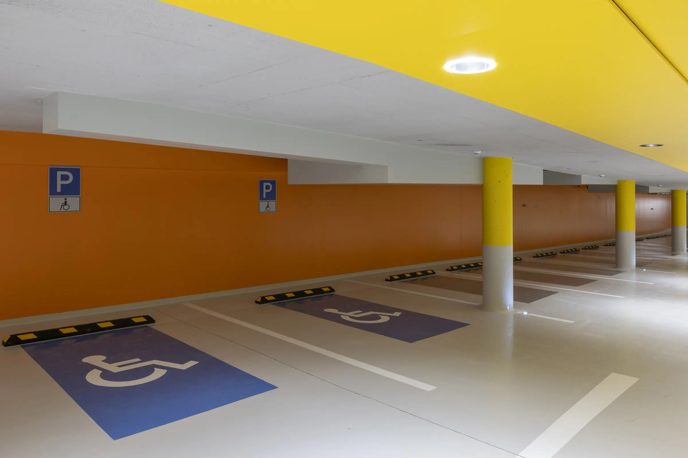 Podlaha a garáže v VILLA SANDY, City Park Resort