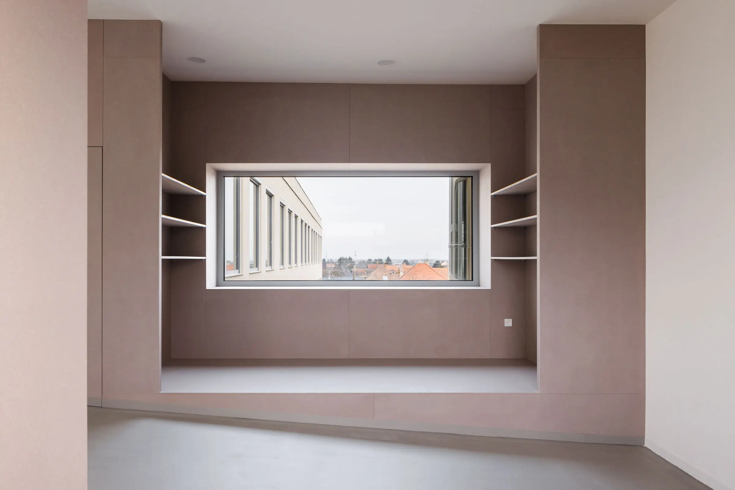 Interiér základnej školy v Bernolákove