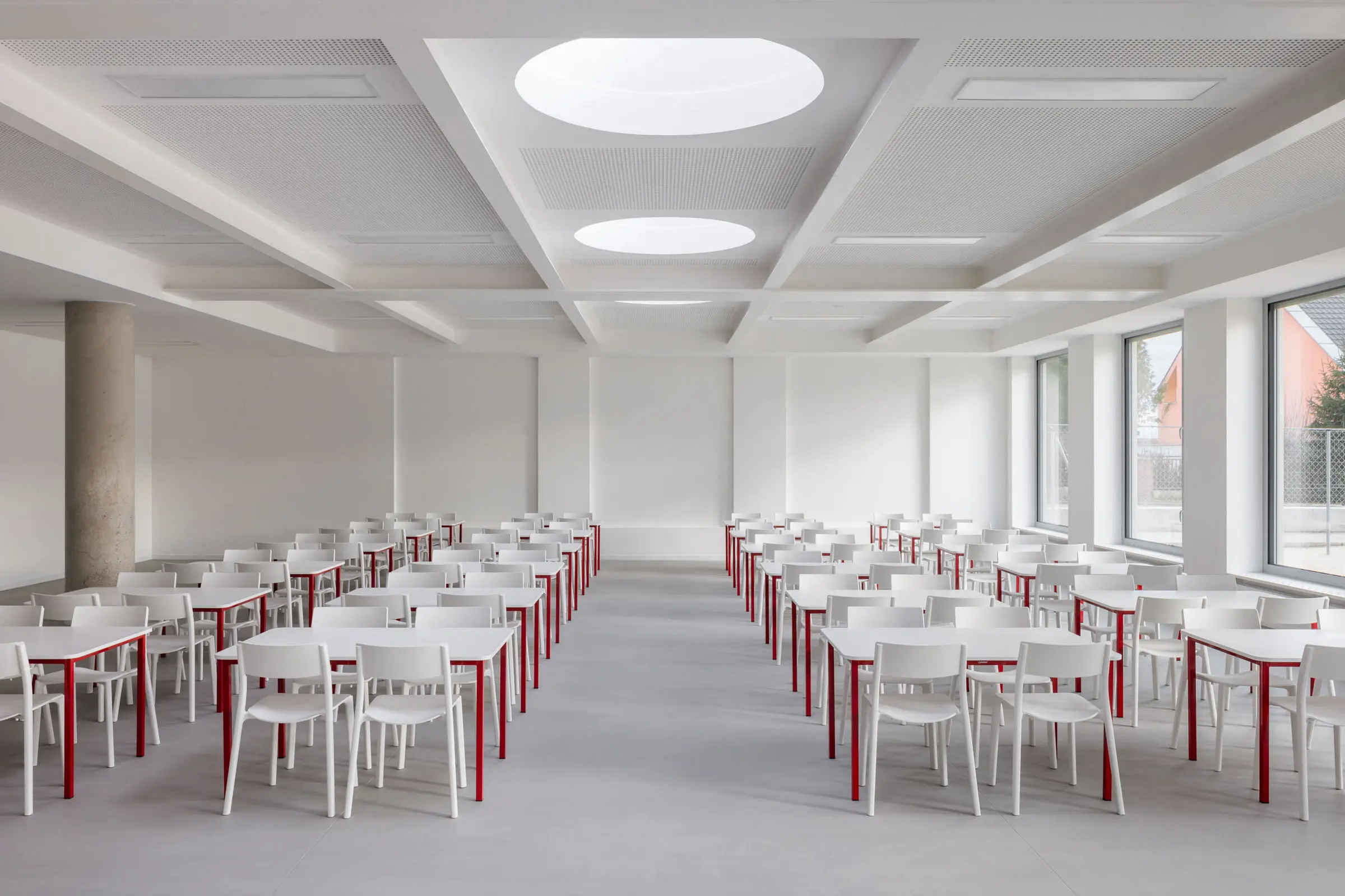 Interiér základnej školy v Bernolákove