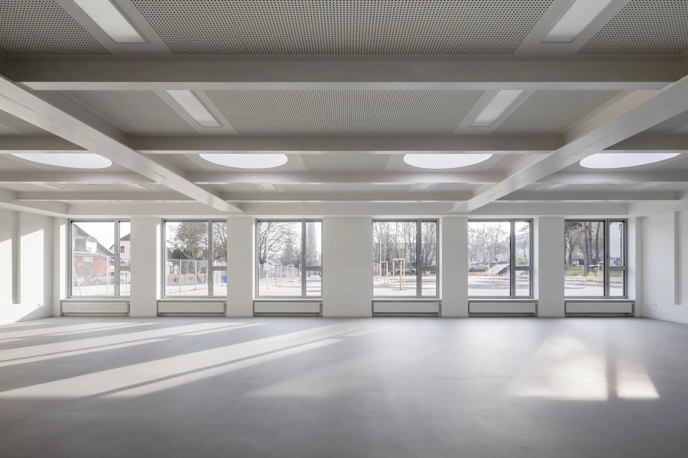 Interiér základnej školy v Bernolákove